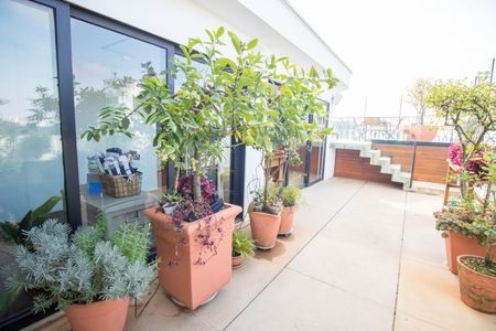 Apartamento à venda com 575m², 4 quartos e 4 vagas Apartamento à venda com 575m², 4 quartos e 4 vagasCobertura