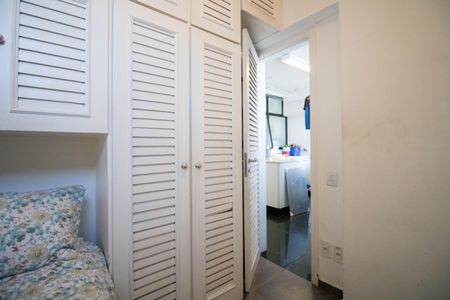 Apartamento à venda com 575m², 4 quartos e 4 vagas Apartamento à venda com 575m², 4 quartos e 4 vagasQuarto