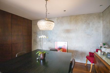 Apartamento à venda com 575m², 4 quartos e 4 vagas Apartamento à venda com 575m², 4 quartos e 4 vagasSala de Jantar