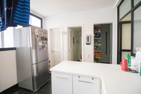 Apartamento à venda com 575m², 4 quartos e 4 vagas Apartamento à venda com 575m², 4 quartos e 4 vagasÁrea de Serviço