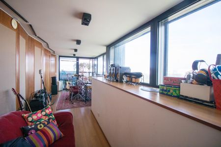 Apartamento à venda com 575m², 4 quartos e 4 vagas Apartamento à venda com 575m², 4 quartos e 4 vagasCobertura