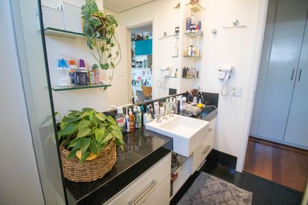 Apartamento à venda com 575m², 4 quartos e 4 vagas Apartamento à venda com 575m², 4 quartos e 4 vagasBanheiro do Quarto 3