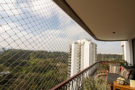 Apartamento à venda com 575m², 4 quartos e 4 vagas Apartamento à venda com 575m², 4 quartos e 4 vagasVaranda da Sala