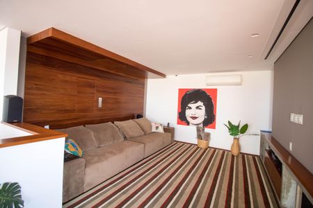 Apartamento à venda com 575m², 4 quartos e 4 vagas Apartamento à venda com 575m², 4 quartos e 4 vagasCobertura