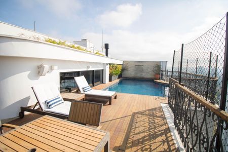 Apartamento à venda com 575m², 4 quartos e 4 vagas Apartamento à venda com 575m², 4 quartos e 4 vagasCobertura