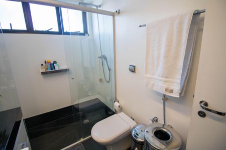 Apartamento à venda com 575m², 4 quartos e 4 vagas Apartamento à venda com 575m², 4 quartos e 4 vagasBanheiro do Quarto 2