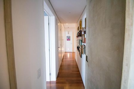 Apartamento à venda com 575m², 4 quartos e 4 vagas Apartamento à venda com 575m², 4 quartos e 4 vagasCorredor