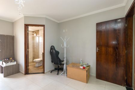 Casa à venda com 133m², 3 quartos e 3 vagasSuíte