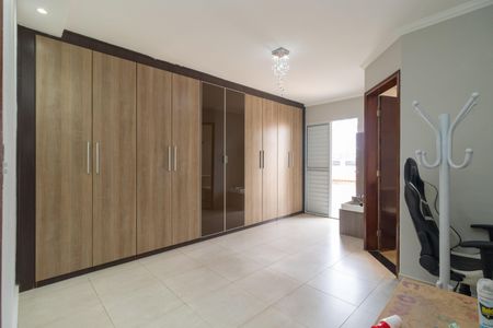 Casa à venda com 133m², 3 quartos e 3 vagasSuíte