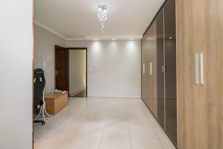 Casa à venda com 133m², 3 quartos e 3 vagasSuíte