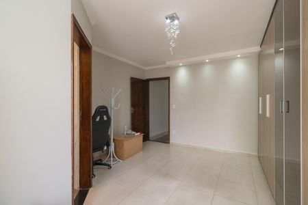 Casa à venda com 133m², 3 quartos e 3 vagasSuíte