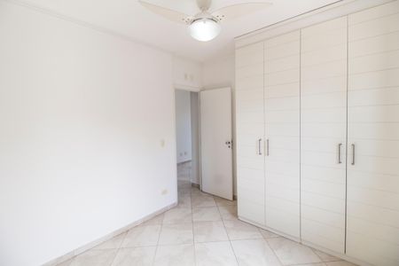 Casa de condomínio à venda com 180m², 3 quartos e 2 vagasQuarto 3