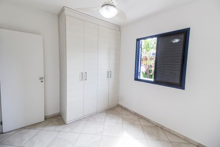 Casa de condomínio à venda com 180m², 3 quartos e 2 vagasQuarto 3