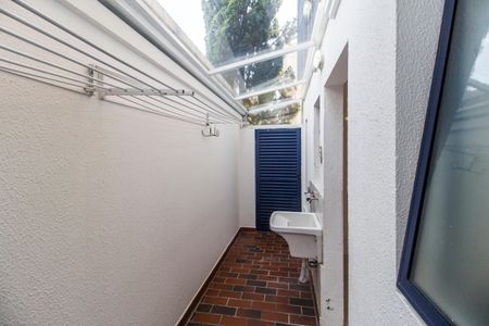 Casa de condomínio à venda com 180m², 3 quartos e 2 vagasÁrea de Serviço