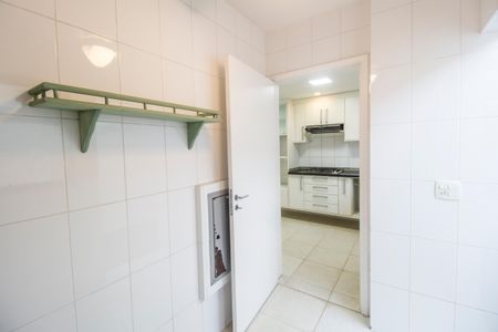 Casa de condomínio à venda com 180m², 3 quartos e 2 vagasÁrea de Serviço