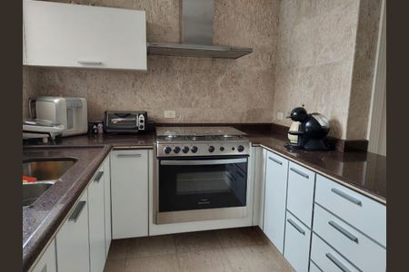 Apartamento à venda com 300m², 4 quartos e 6 vagas