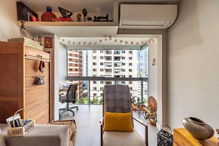 Foto 02 de apartamento à venda com 3 quartos, 95m² em Vila Nova Conceição, São Paulo
