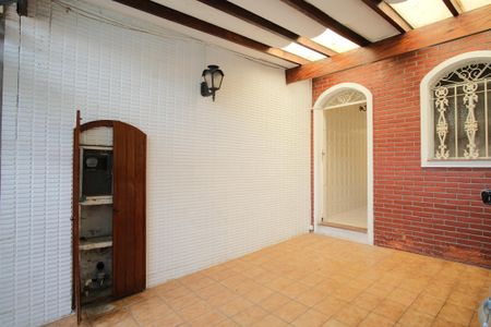Casa à venda com 130m², 4 quartos e 2 vagasGaragem