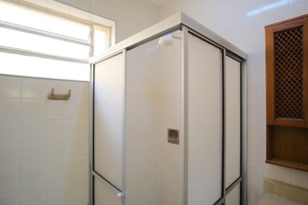 Casa à venda com 130m², 4 quartos e 2 vagasBanheiro da Suíte