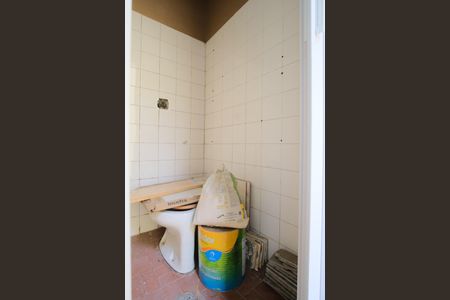 Casa à venda com 130m², 4 quartos e 2 vagasBanheiro de Serviço