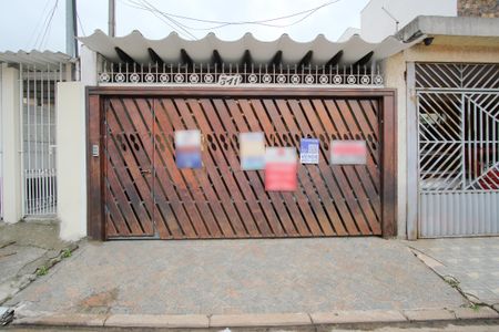 Casa à venda com 130m², 4 quartos e 2 vagasFachada