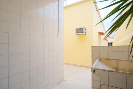 Casa à venda com 130m², 4 quartos e 2 vagasÁrea de Serviço