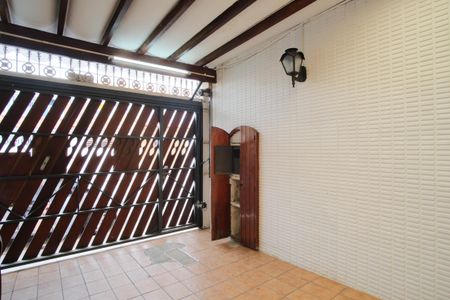 Casa à venda com 130m², 4 quartos e 2 vagasGaragem