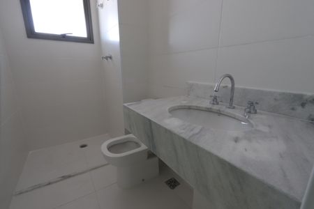 Apartamento à venda com 117m², 2 quartos e 2 vagasBanheiro 2 da Suíte 1