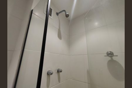 Apartamento para alugar com 75m², 2 quartos e 1 vaga Apartamento para alugar com 75m², 2 quartos e 1 vagaBanheiro da Suíte