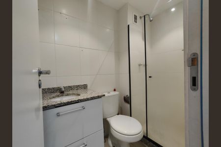 Apartamento para alugar com 75m², 2 quartos e 1 vaga Apartamento para alugar com 75m², 2 quartos e 1 vagaBanheiro da Suíte