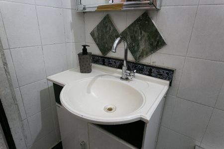 Casa à venda com 210m², 2 quartos e 2 vagas Casa à venda com 210m², 2 quartos e 2 vagasBanheiro