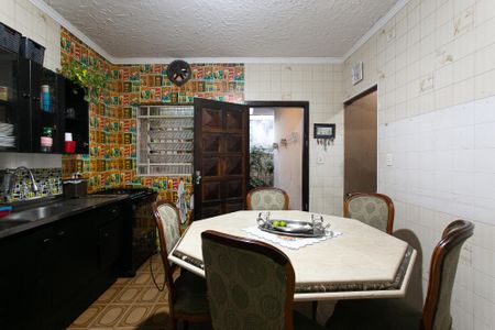 Casa à venda com 210m², 2 quartos e 2 vagas Casa à venda com 210m², 2 quartos e 2 vagasCozinha