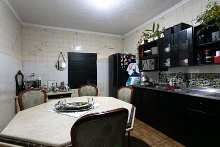 Casa à venda com 210m², 2 quartos e 2 vagas Casa à venda com 210m², 2 quartos e 2 vagasCozinha