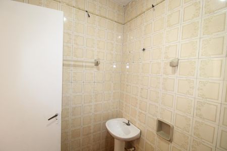 Casa à venda com 90m², 2 quartos e 1 vagaBanheiro 1