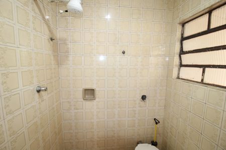 Casa à venda com 90m², 2 quartos e 1 vagaBanheiro 1