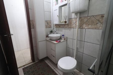 Casa à venda com 210m², 4 quartos e 1 vagaBanheiro 02