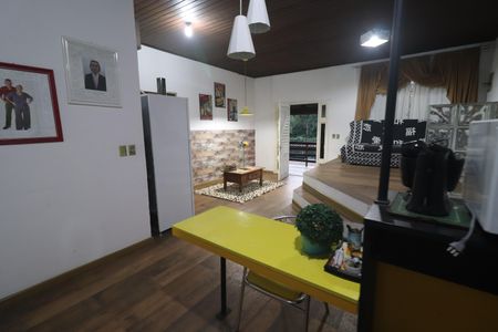 Casa à venda com 210m², 4 quartos e 1 vagaCozinha 01