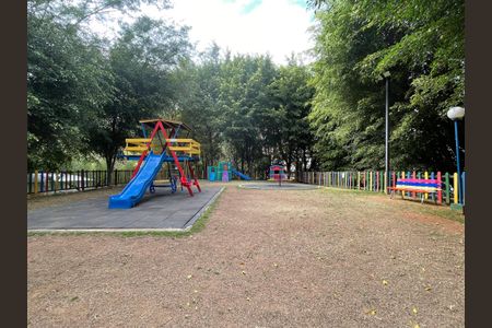 Apartamento para alugar com 75m², 3 quartos e 1 vaga Apartamento para alugar com 75m², 3 quartos e 1 vagaPlayground