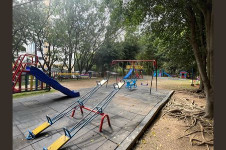 Apartamento para alugar com 75m², 3 quartos e 1 vaga Apartamento para alugar com 75m², 3 quartos e 1 vagaPlayground