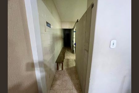 Casa à venda com 174m², 3 quartos e 2 vagas Casa à venda com 174m², 3 quartos e 2 vagasCorredor