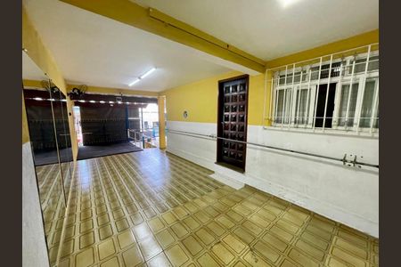 Casa à venda com 174m², 3 quartos e 2 vagas Casa à venda com 174m², 3 quartos e 2 vagasGaragem