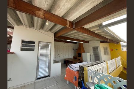 Casa à venda com 174m², 3 quartos e 2 vagas Casa à venda com 174m², 3 quartos e 2 vagasChurrasqueira