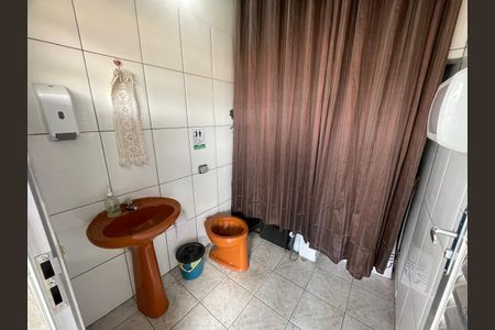 Casa à venda com 174m², 3 quartos e 2 vagas Casa à venda com 174m², 3 quartos e 2 vagasLavabo