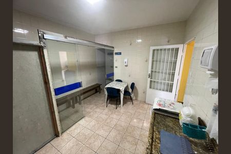 Casa à venda com 174m², 3 quartos e 2 vagas Casa à venda com 174m², 3 quartos e 2 vagasCozinha