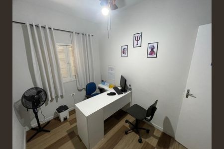Casa à venda com 174m², 3 quartos e 2 vagas Casa à venda com 174m², 3 quartos e 2 vagasQuarto 2
