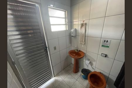 Casa à venda com 174m², 3 quartos e 2 vagas Casa à venda com 174m², 3 quartos e 2 vagasLavabo