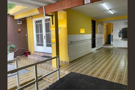 Casa à venda com 174m², 3 quartos e 2 vagas Casa à venda com 174m², 3 quartos e 2 vagasGaragem