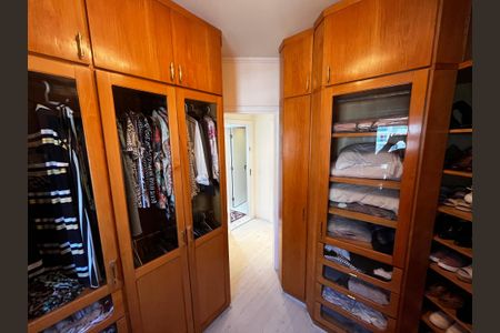 Apartamento à venda com 94m², 3 quartos e 2 vagasCloset da suíte