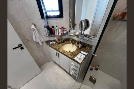Apartamento à venda com 94m², 3 quartos e 2 vagasBanheiro da Suíte
