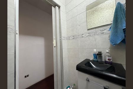 Casa à venda com 170m², 3 quartos e 2 vagas Casa à venda com 170m², 3 quartos e 2 vagasBanheiro